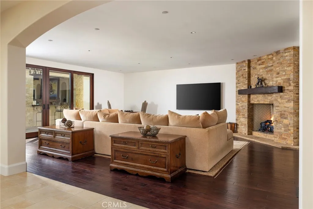 28481 Avenida La Mancha