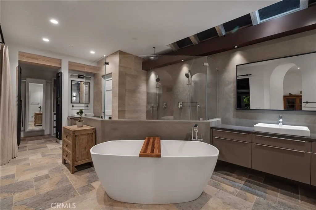 2204 Waterfront Drive
