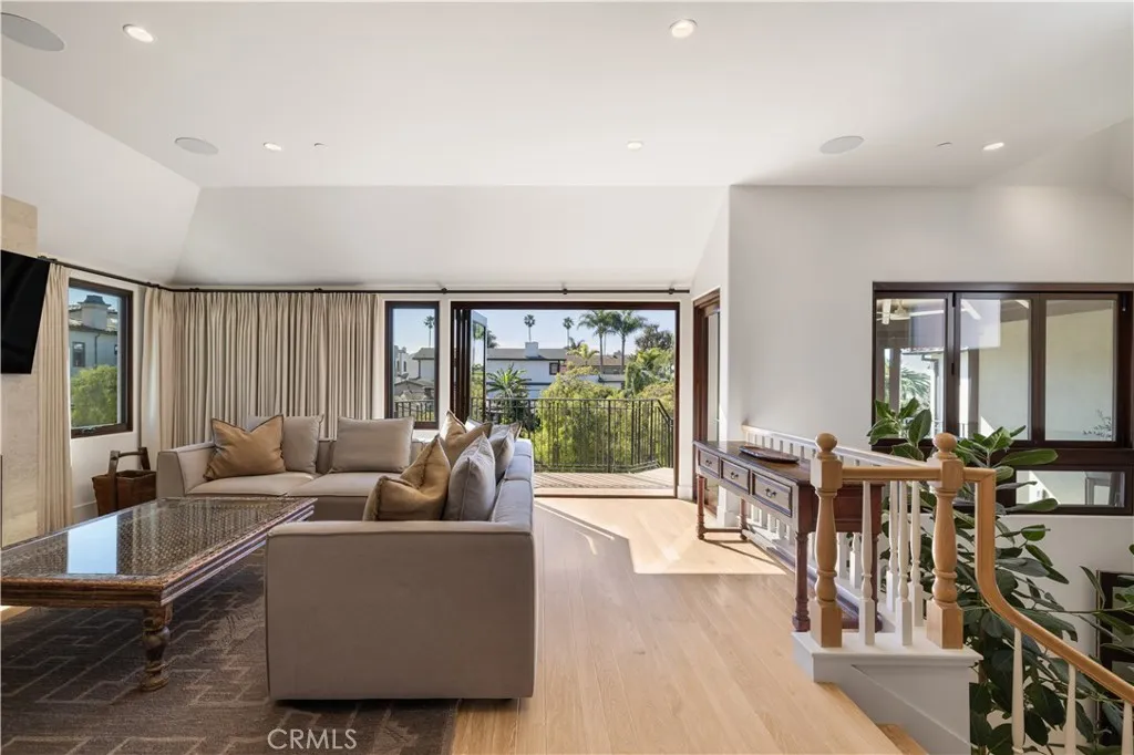 2204 Waterfront Drive