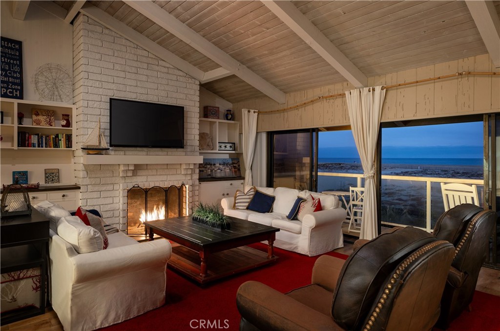 1303 E Balboa Boulevard