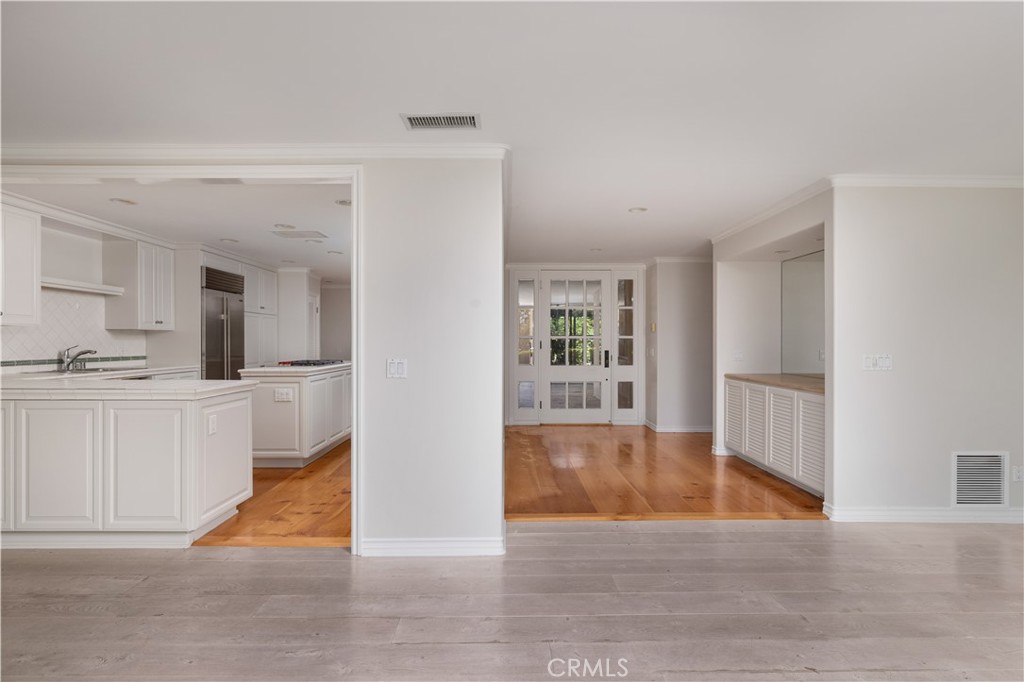 1061 Granville