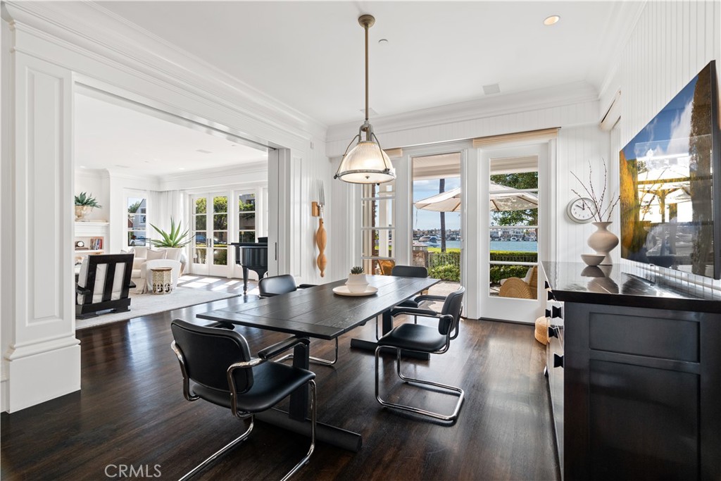 2411 Bayshore