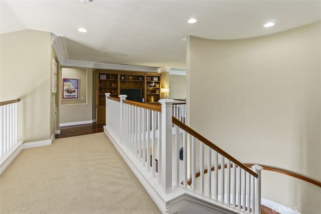 77 Charleston Lane