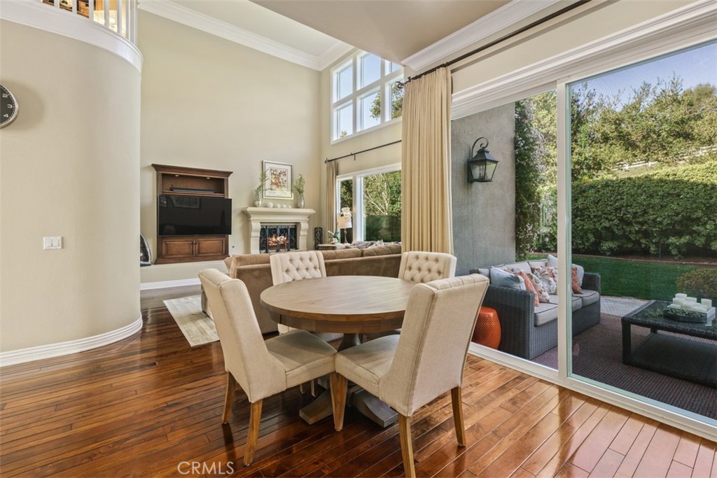77 Charleston Lane