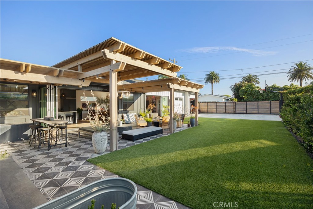 337 Costa Mesa Street