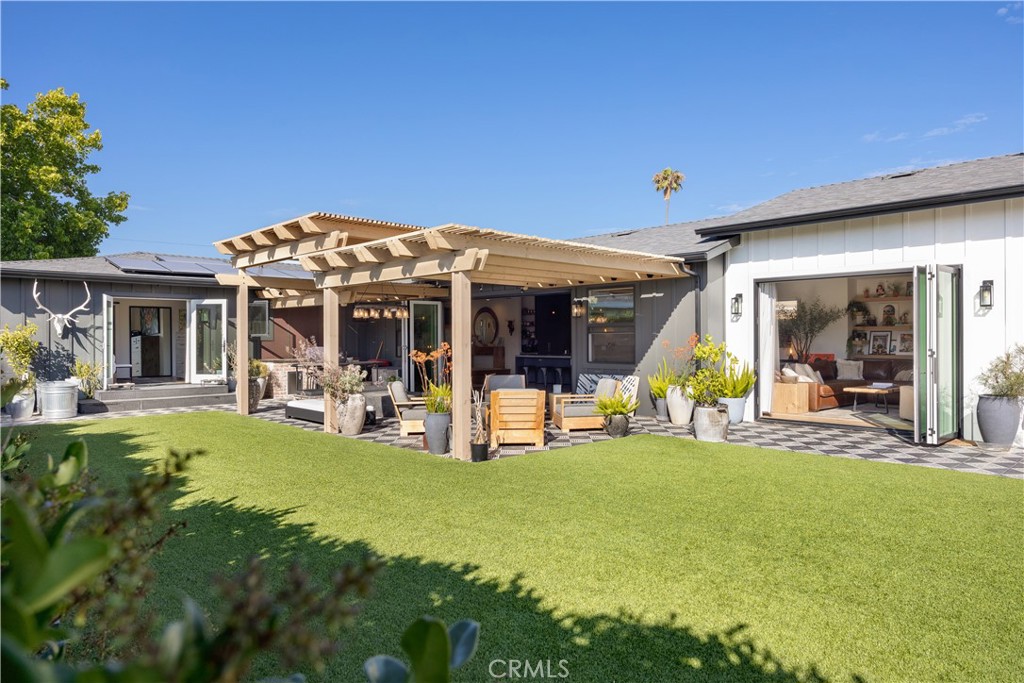 337 Costa Mesa Street