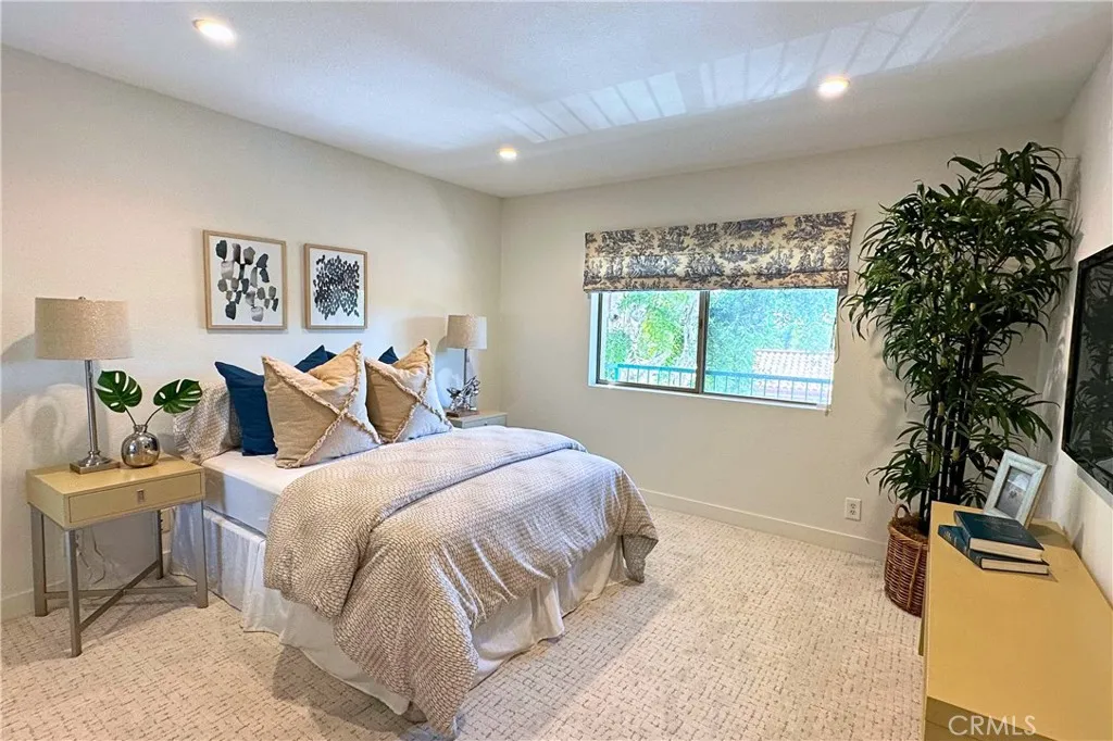 416 Villa Point Drive