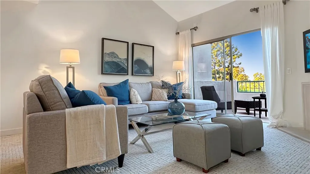 416 Villa Point Drive