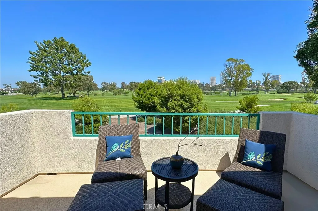 416 Villa Point Drive