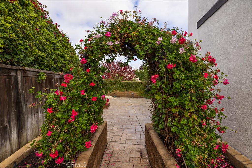 4808 Camino Costado