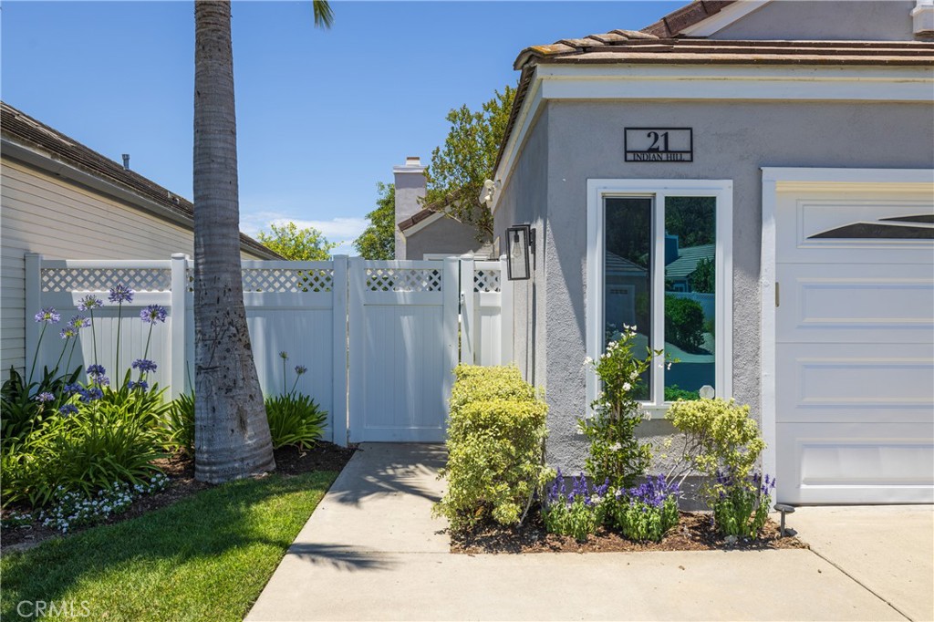 21 Indian Hill Lane