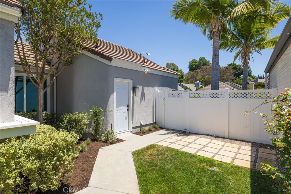 21 Indian Hill Lane