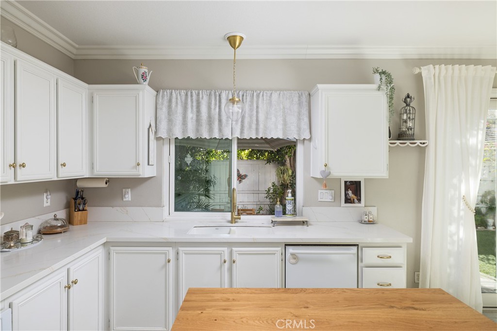 34 Radiance Lane