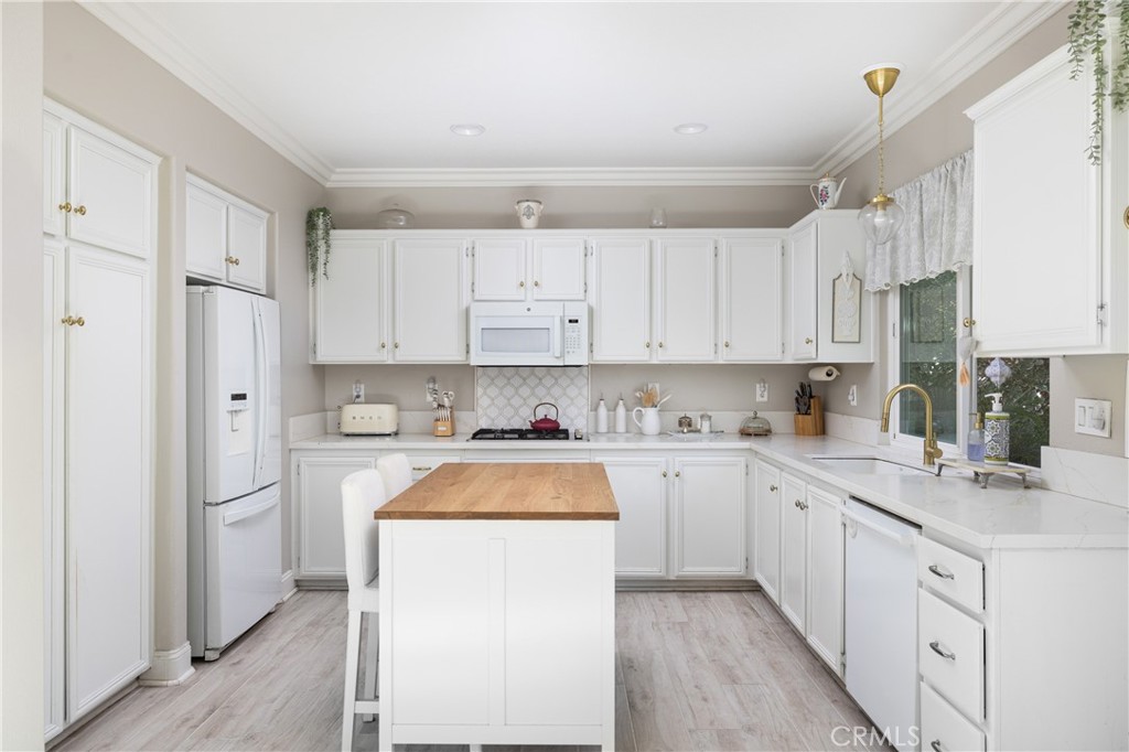 34 Radiance Lane