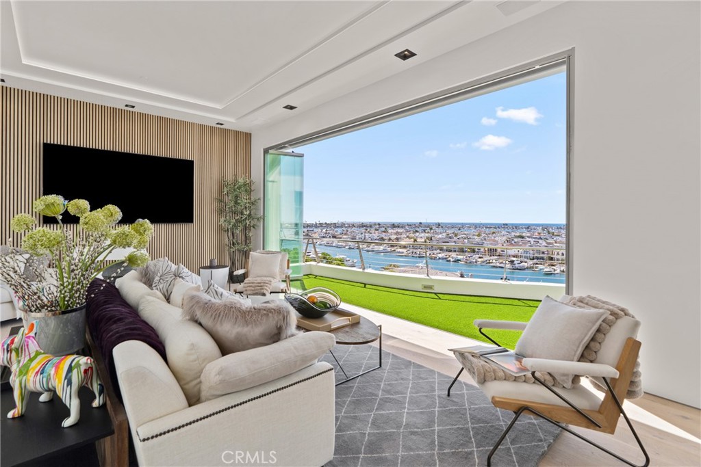 1409 Dolphin Terrace