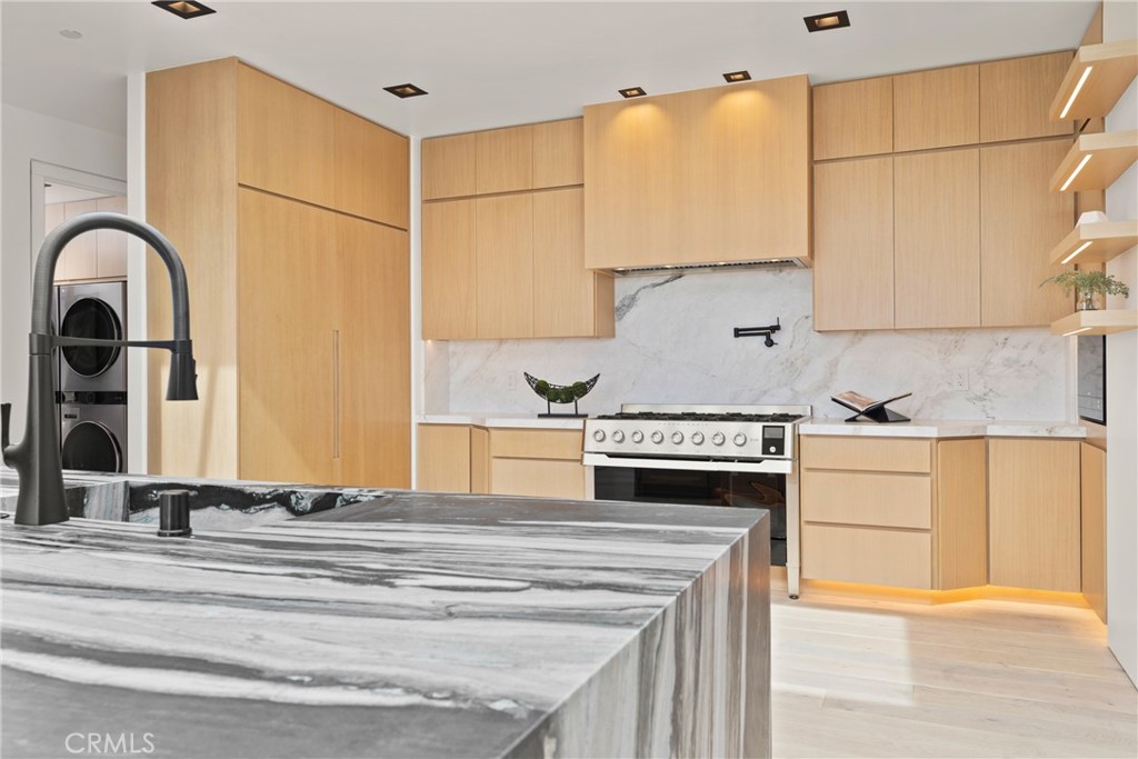 1409 Dolphin Terrace