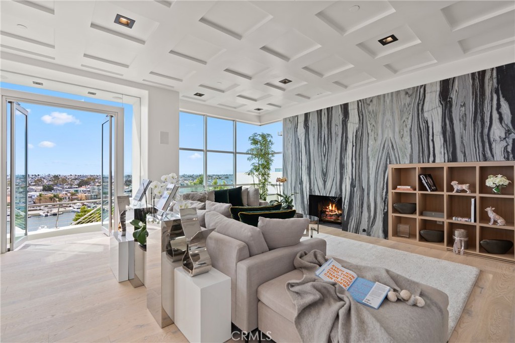 1409 Dolphin Terrace