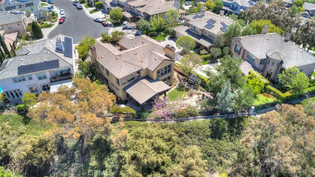 2 Williamsburg Lane