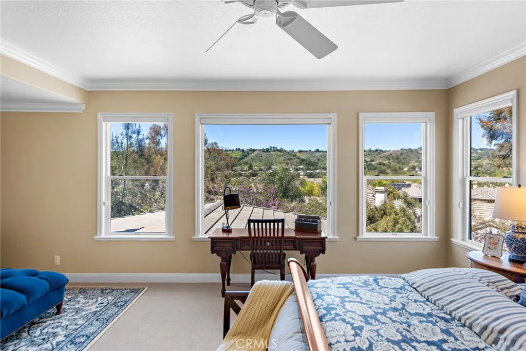 2 Williamsburg Lane