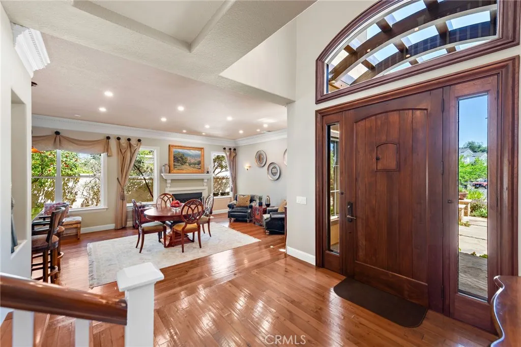 2 Williamsburg Lane