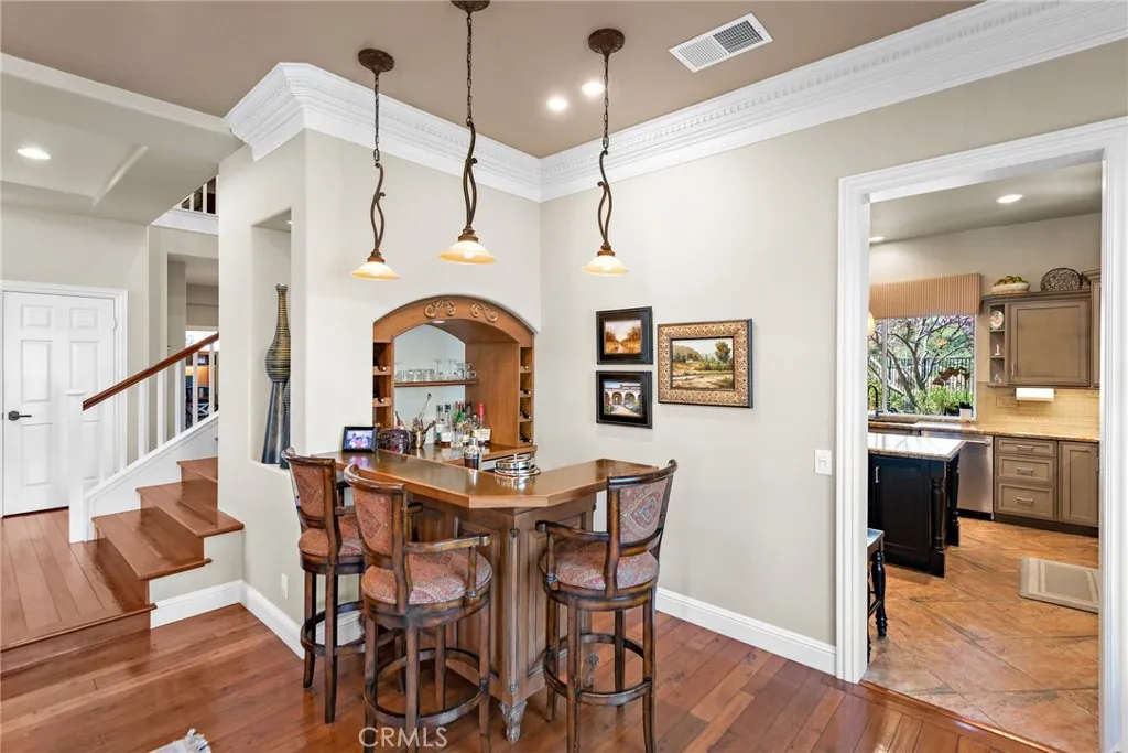 2 Williamsburg Lane