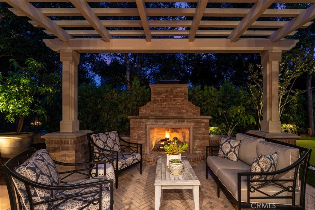25 Flagstone