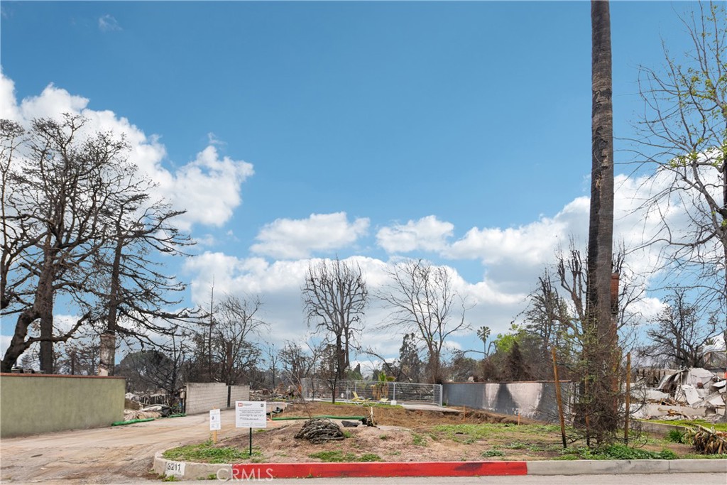 3211 Fair Oaks Avenue