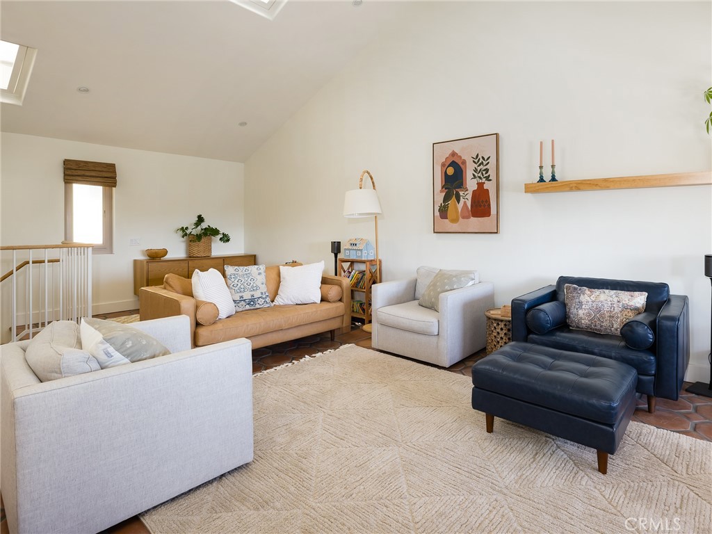 535 E Walnut Avenue A