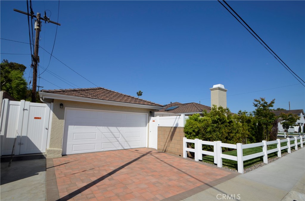 22427 Ellinwood Drive