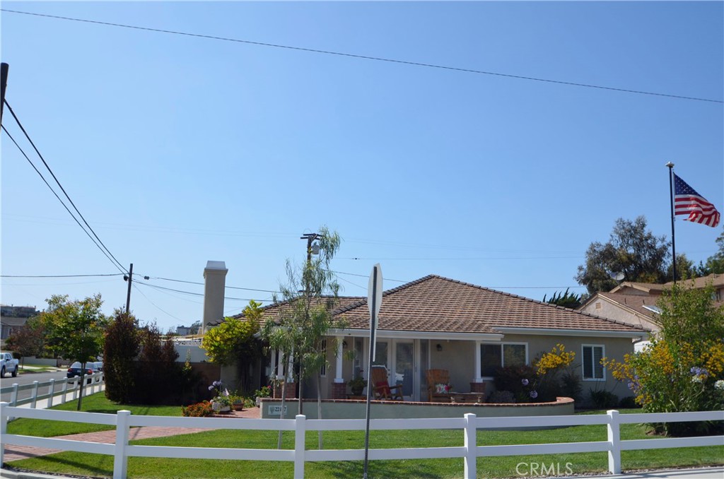 22427 Ellinwood Drive