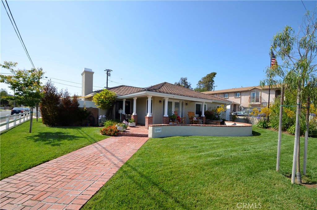22427 Ellinwood Drive