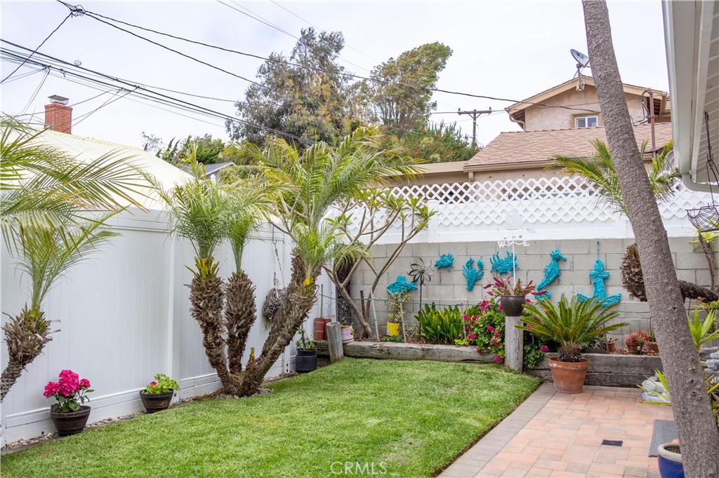 22427 Ellinwood Drive
