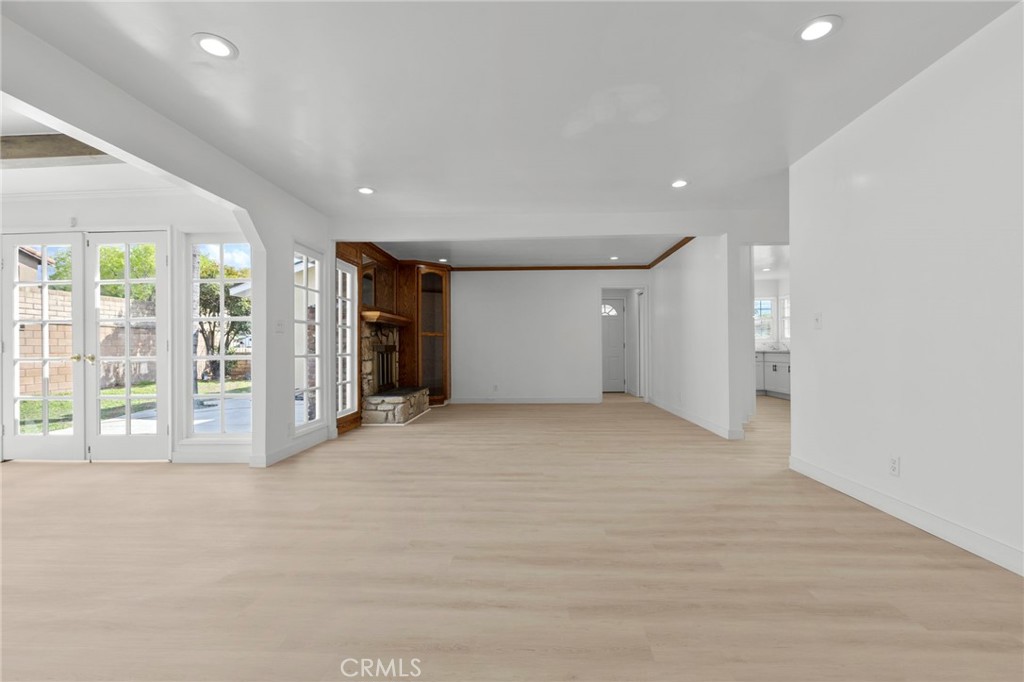 885 W Kendall Street