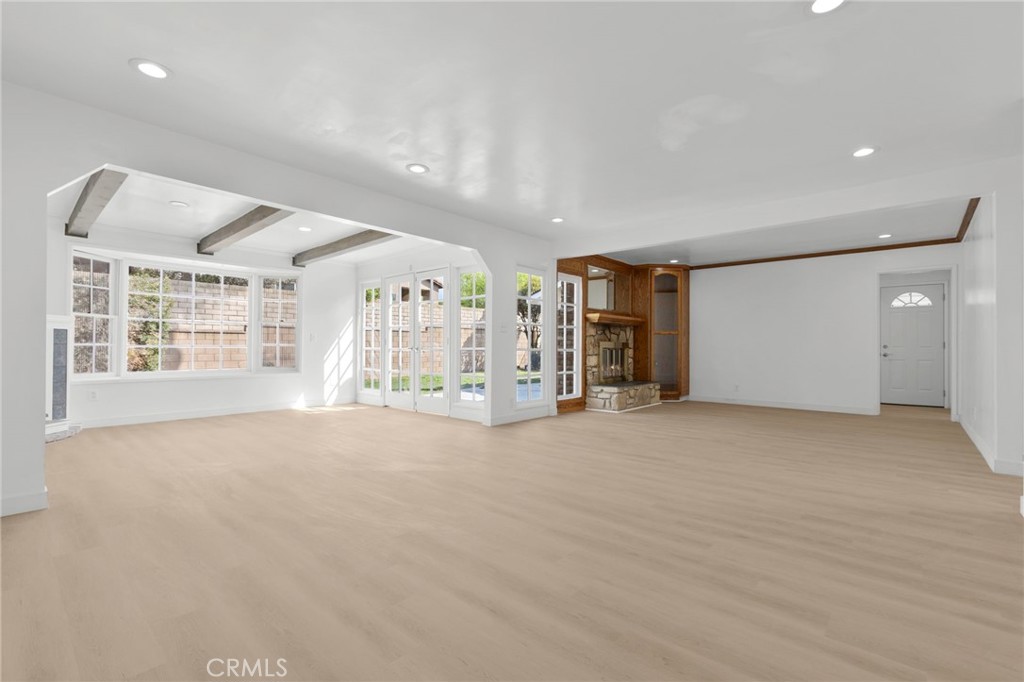 885 W Kendall Street