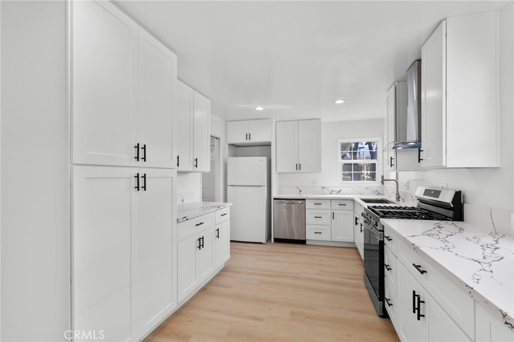 885 W Kendall Street