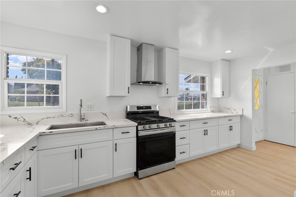 885 W Kendall Street