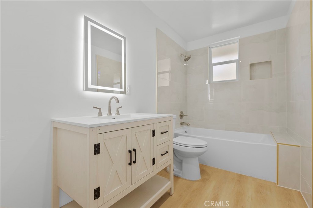 885 W Kendall Street