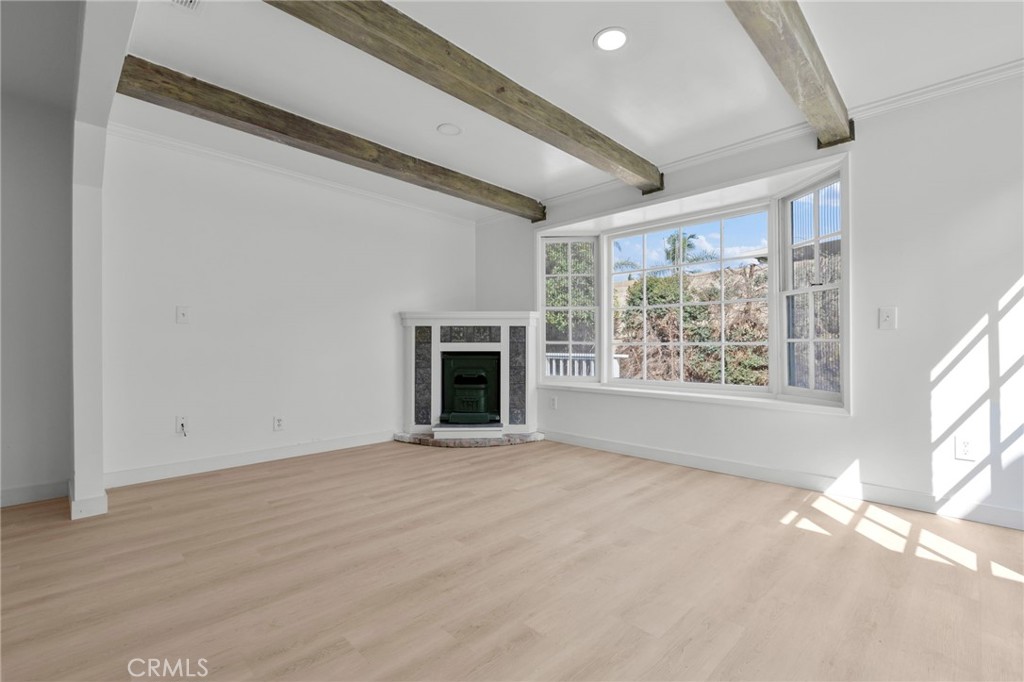 885 W Kendall Street