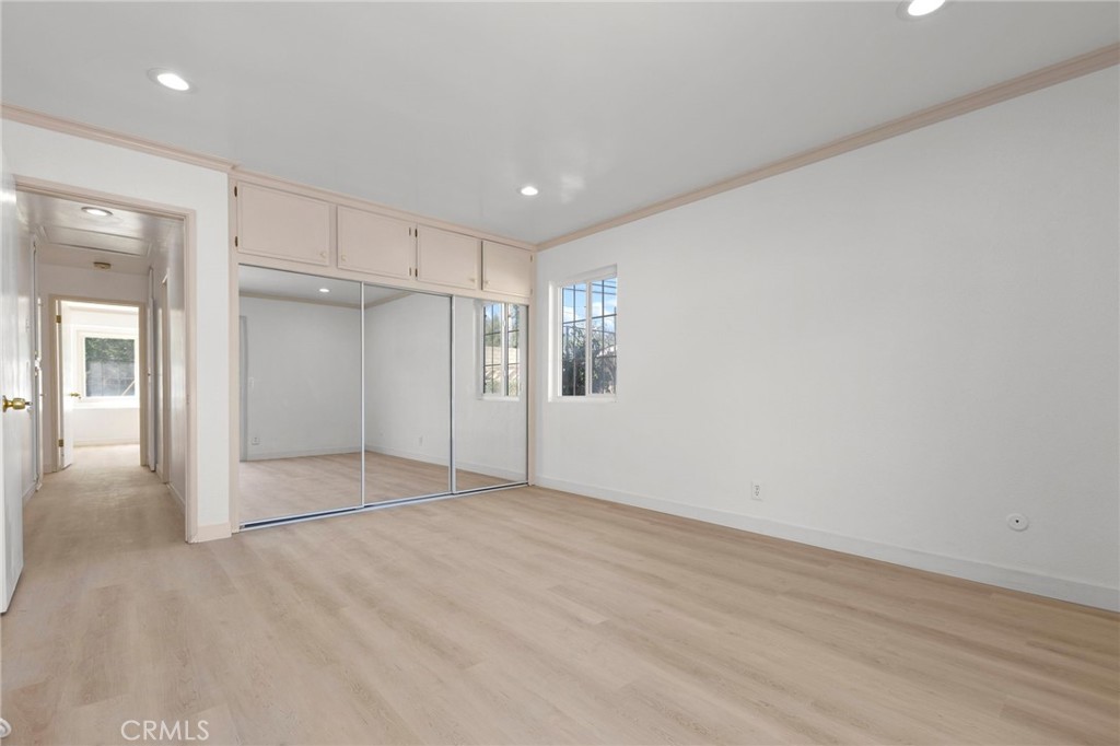 885 W Kendall Street