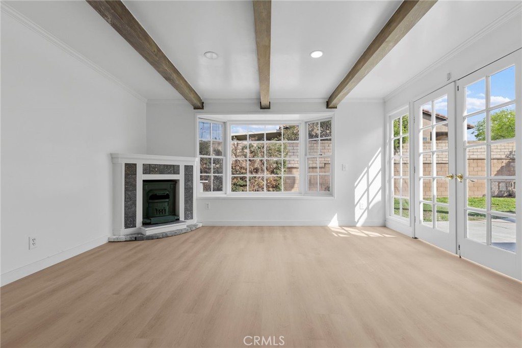 885 W Kendall Street