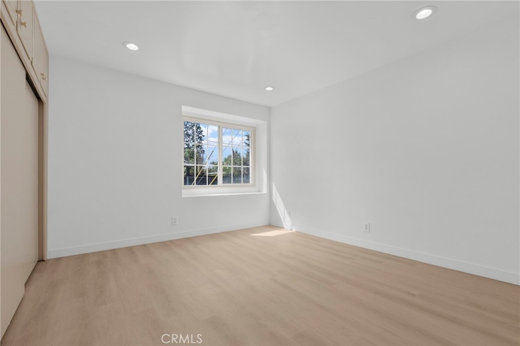 885 W Kendall Street