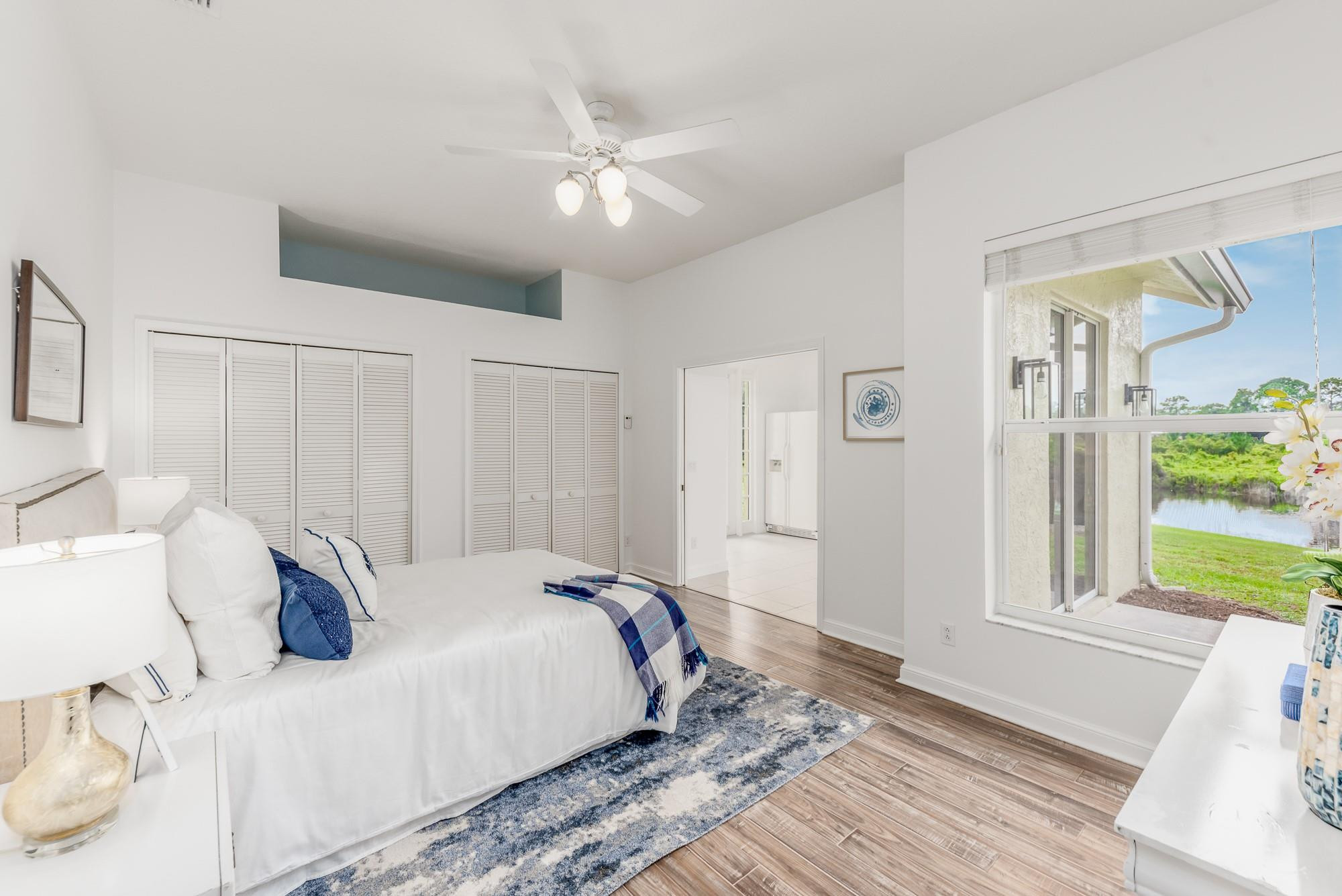 2501 SW Buena Vista Drive