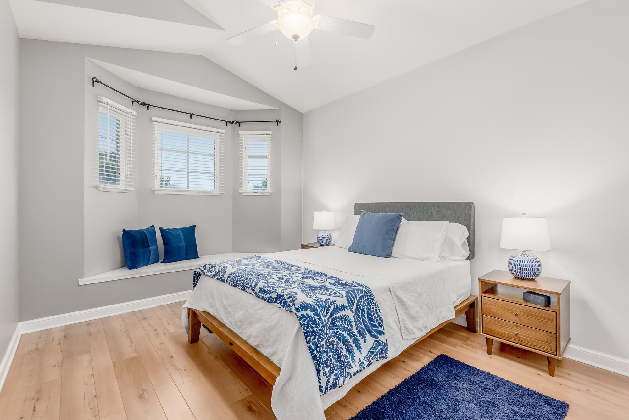 2501 SW Buena Vista Drive