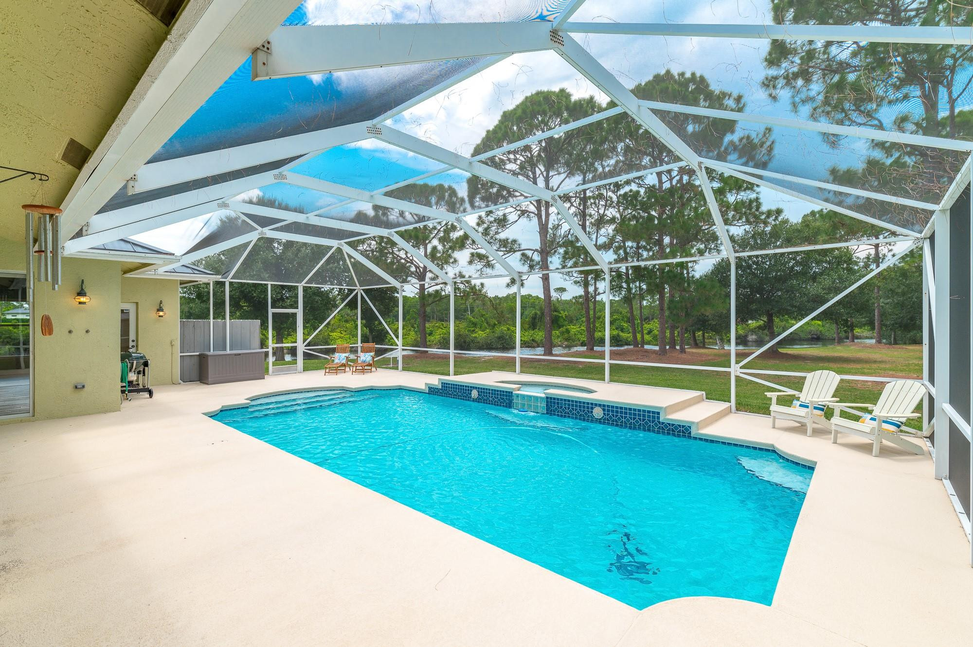 2501 SW Buena Vista Drive