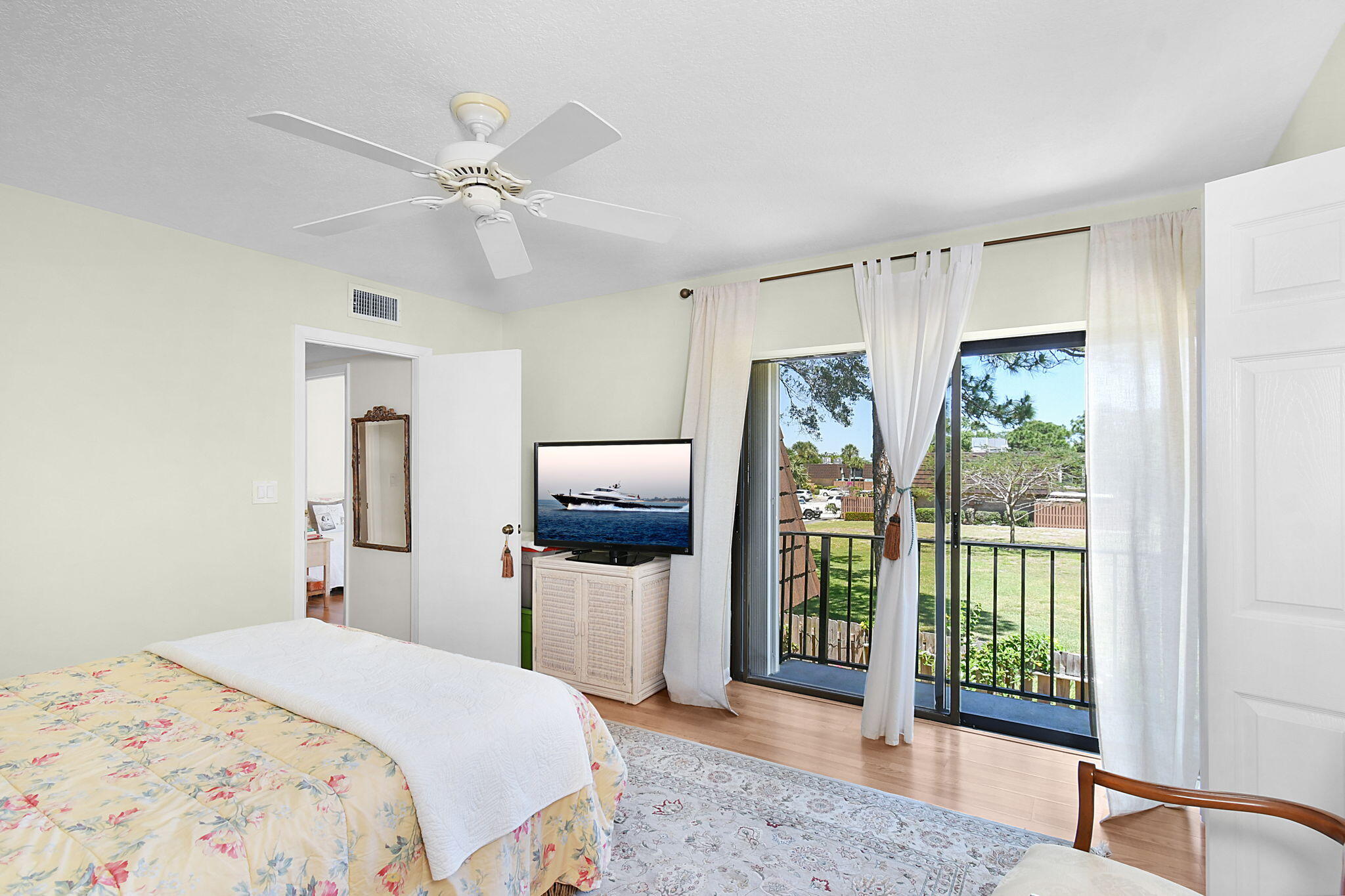 5716 SE Riverboat Drive 206