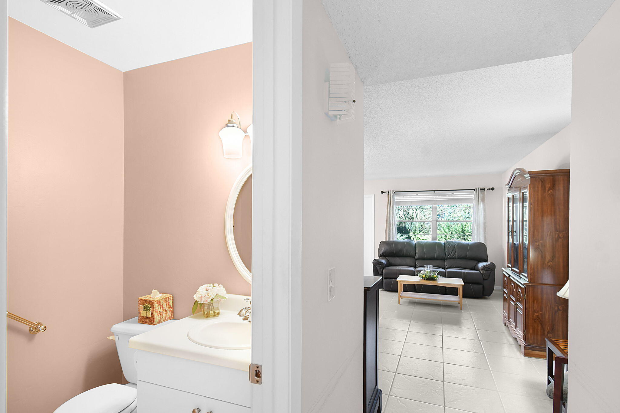 2600 SE Ocean Boulevard W5