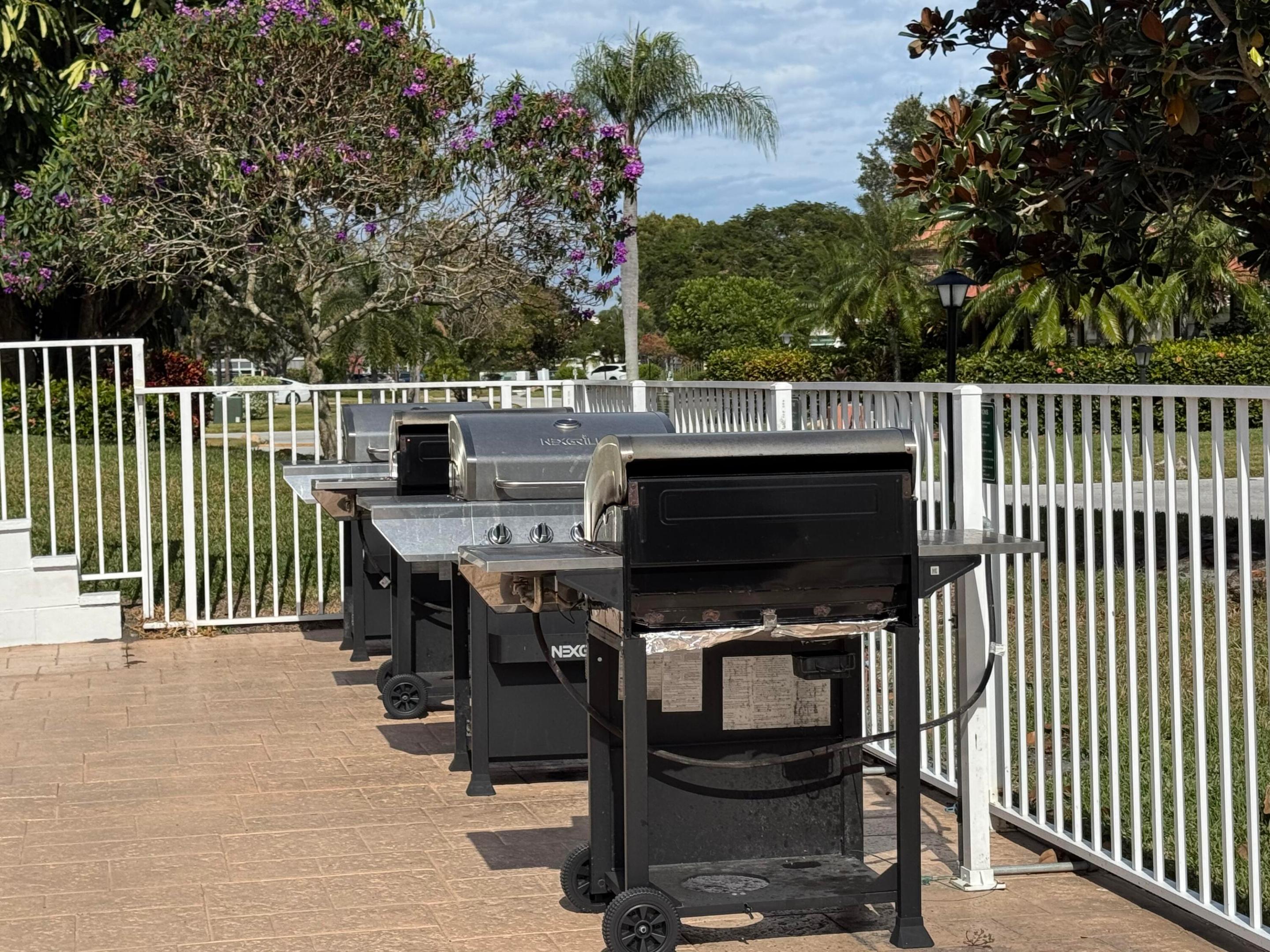 2600 SE Ocean Boulevard W5
