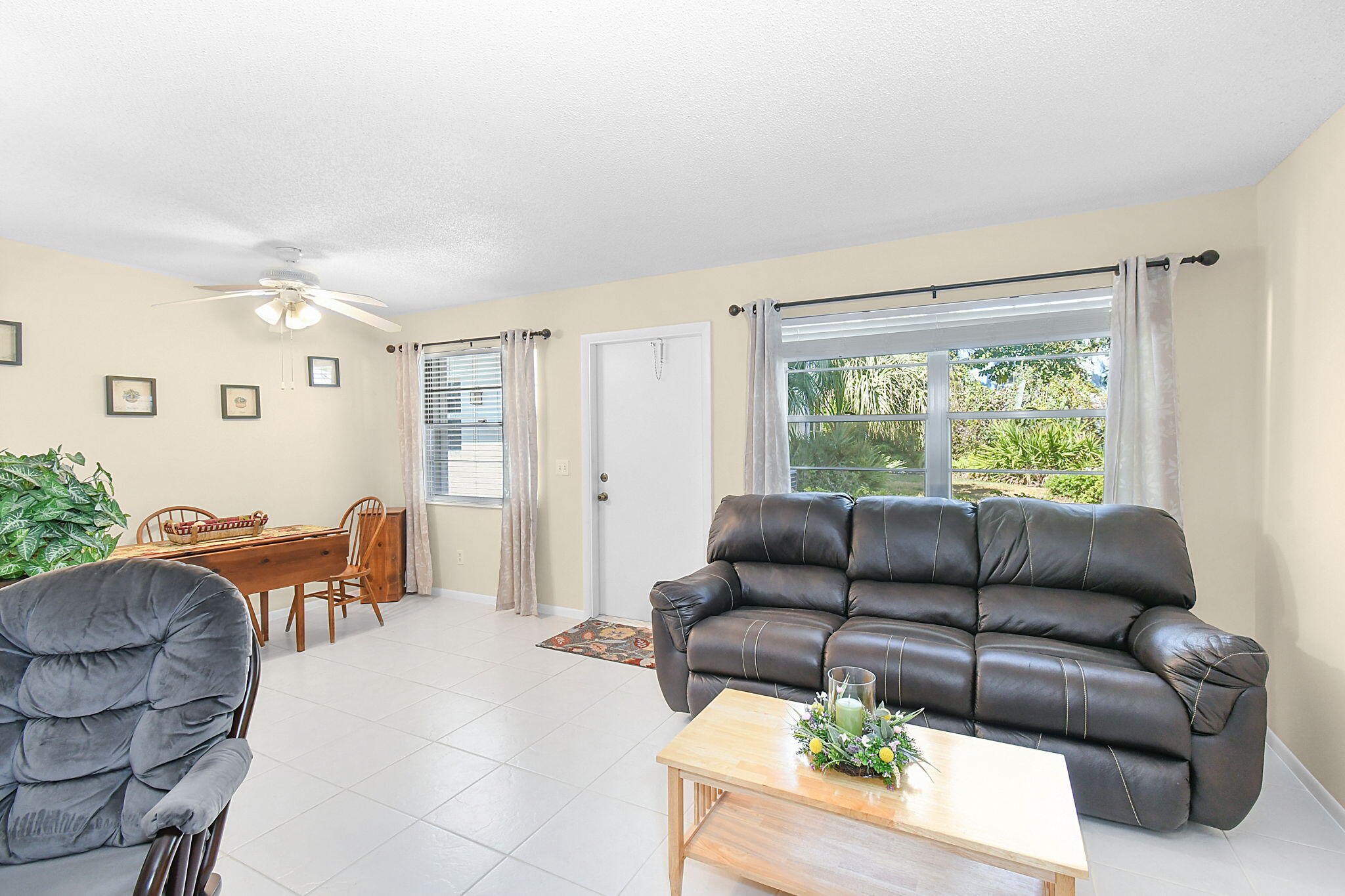 2600 SE Ocean Boulevard W5