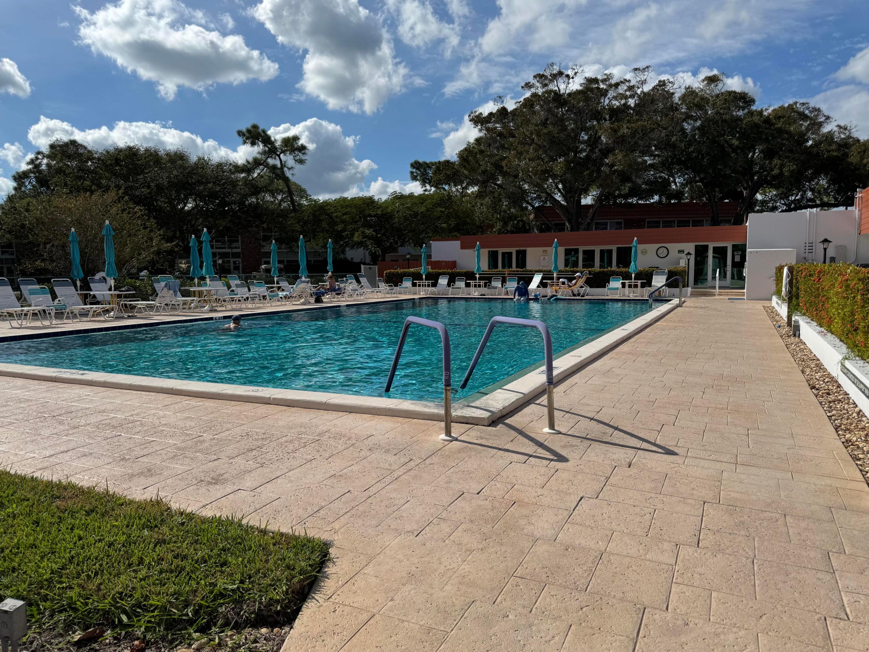 2600 SE Ocean Boulevard W5