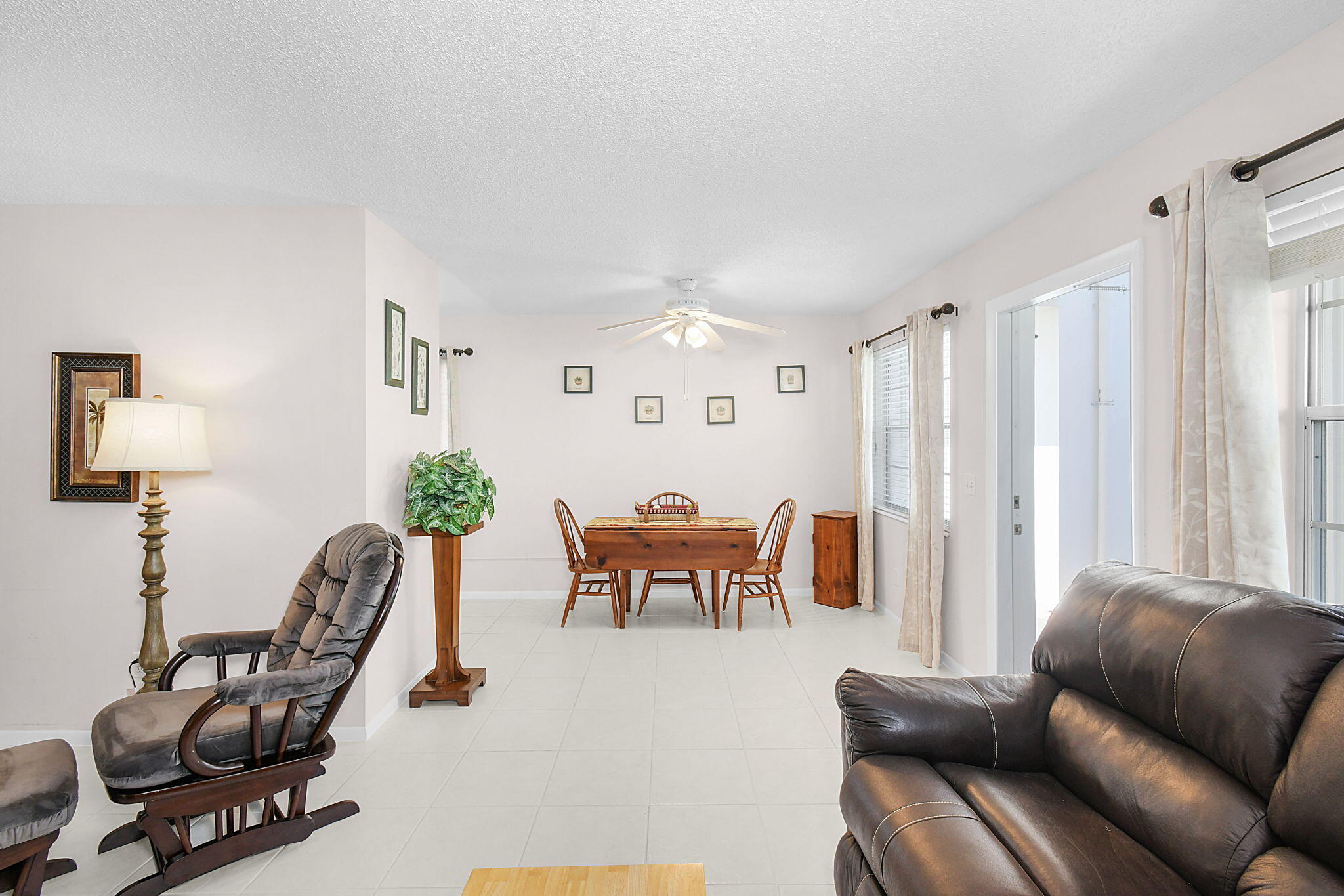 2600 SE Ocean Boulevard W5